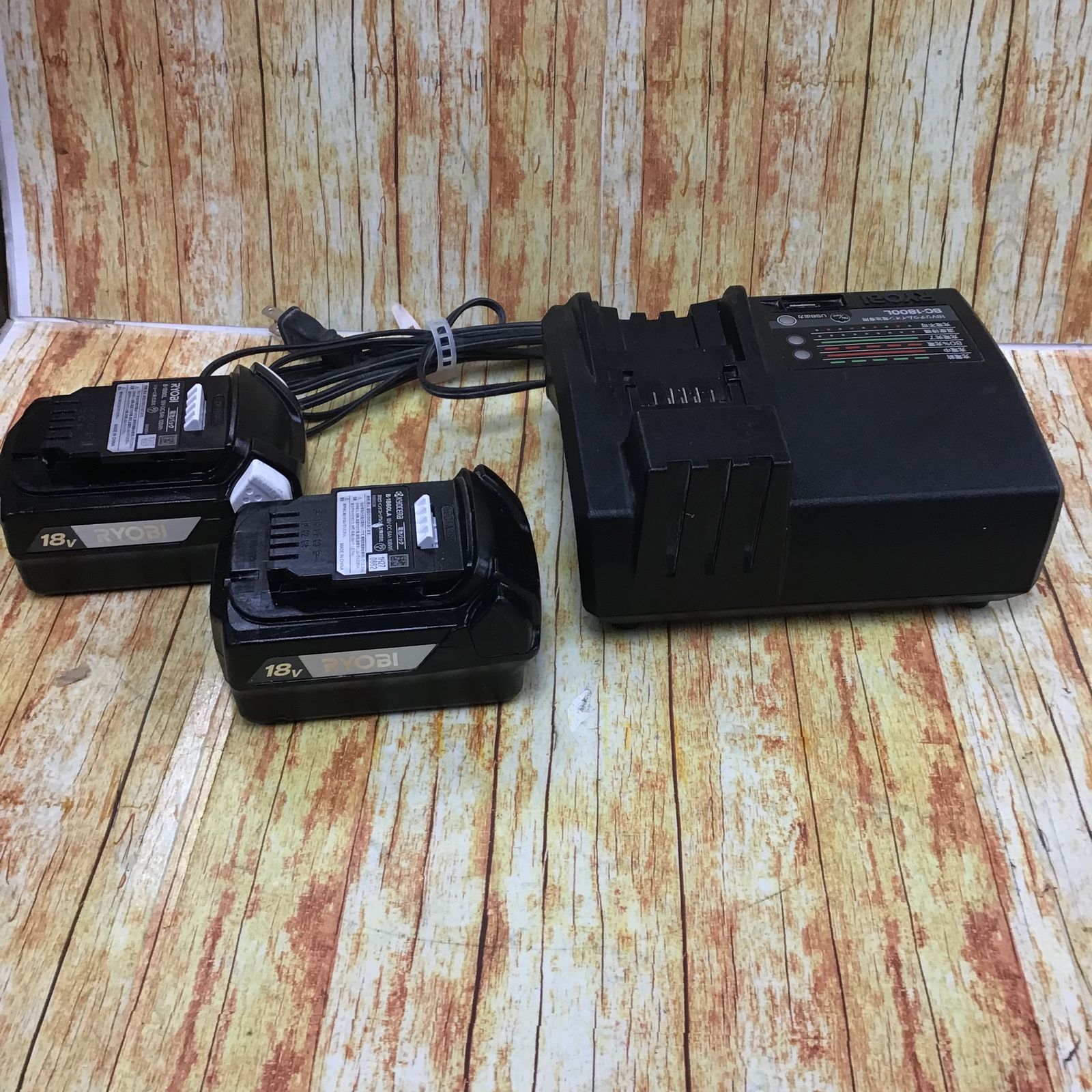 リョービ充電式卓上丸のこ BTS-180【川崎店】 - メルカリ リョービ充電式卓上丸のこ BTS-180【川崎店】 - メルカリ