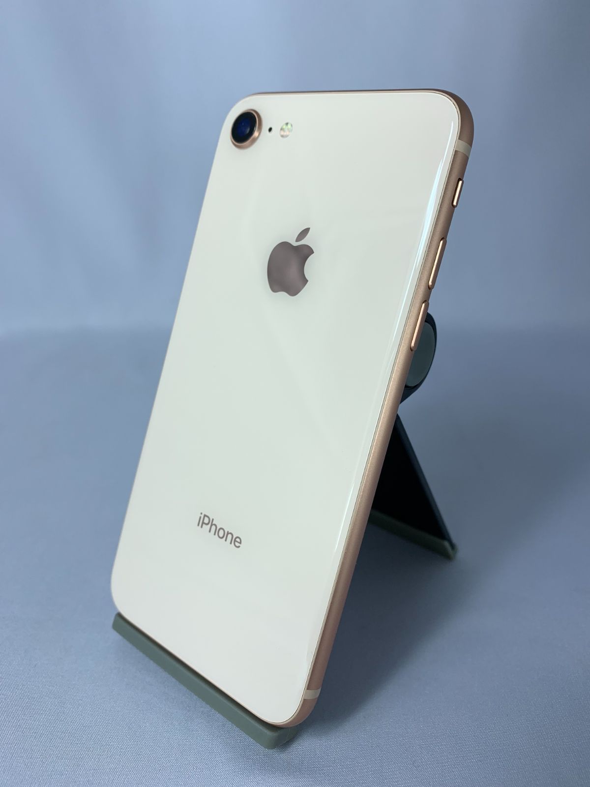 【中古】iPhone 8 64GB simロック解除済