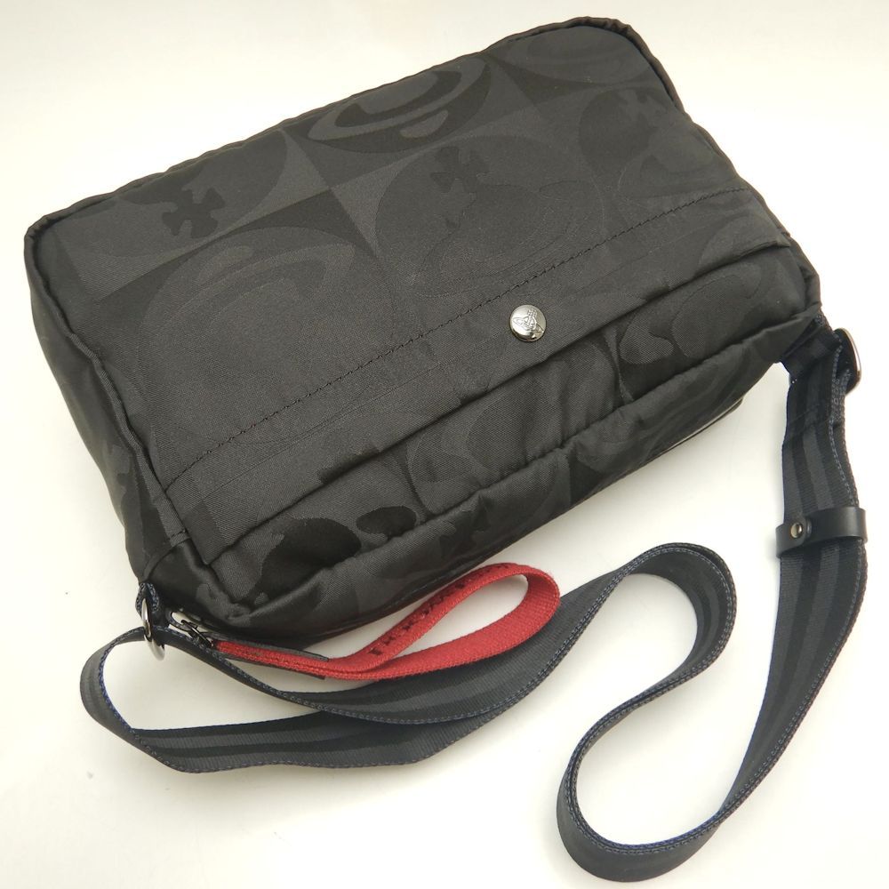 ヴィヴィアンウエストウッド チェッカーORB ドラム型ショルダーバッグ　ブラック Vivienne Westwood ACCESSORIES（ヴィヴィアンウエストウッド