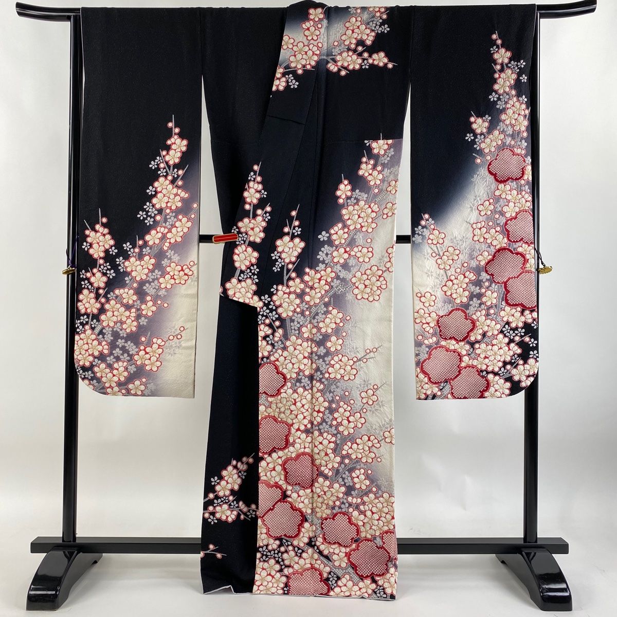 中国古美術・純手描き四尺孔雀と花掛軸・国画・沈銓印款•珍品画・肉筆