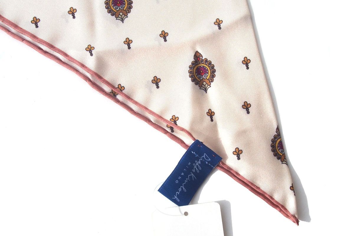 | |キンロック|Dieffe Kinloch|小紋柄プリントシルク トライアングル スカーフ