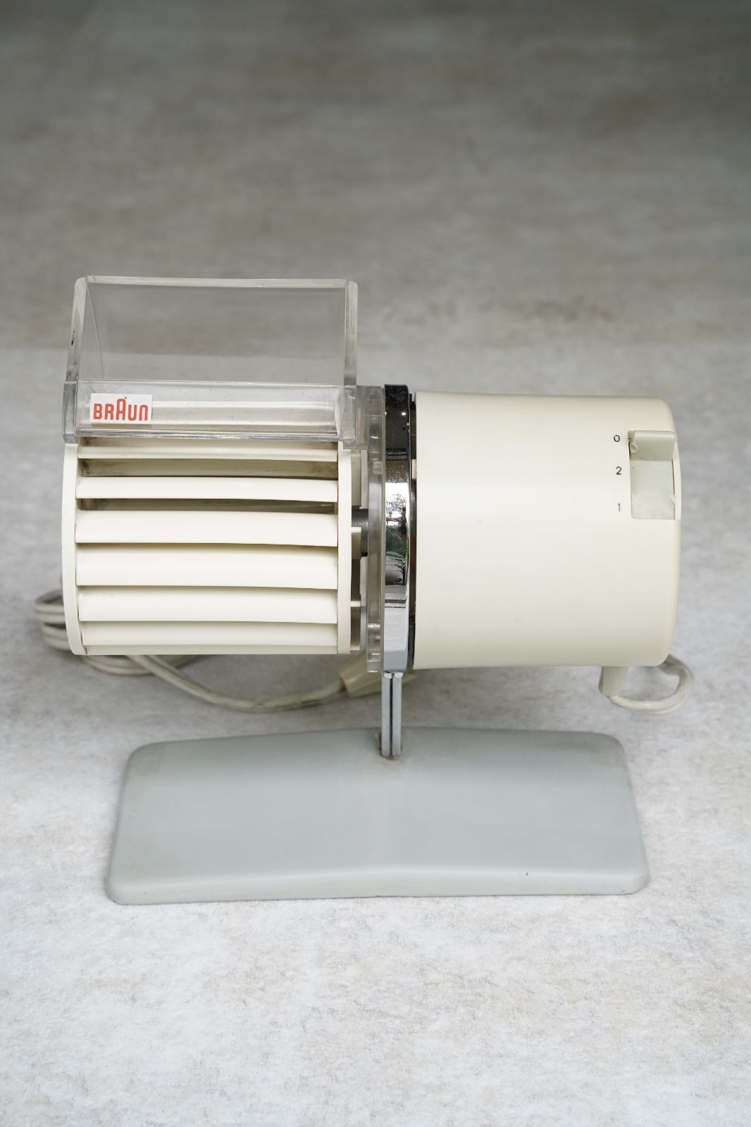 【動作確認済み】　ドイツ　BRAUN 卓上扇風機　ヴィンテージ　美品！ 動作確認済み】 ドイツ BRAUN 卓上扇風機 ヴィンテージ 美品！