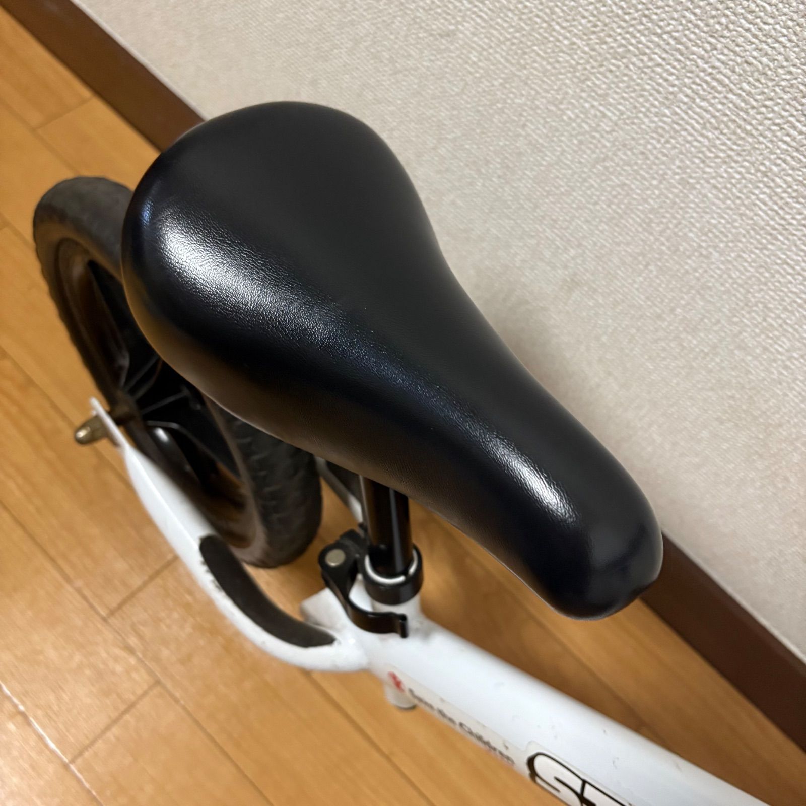 STRIDER バランスバイク 限定色 ST-J4 ホワイト STRIDER バランスバイク 限定色 ST-J4 ホワイト STRIDER