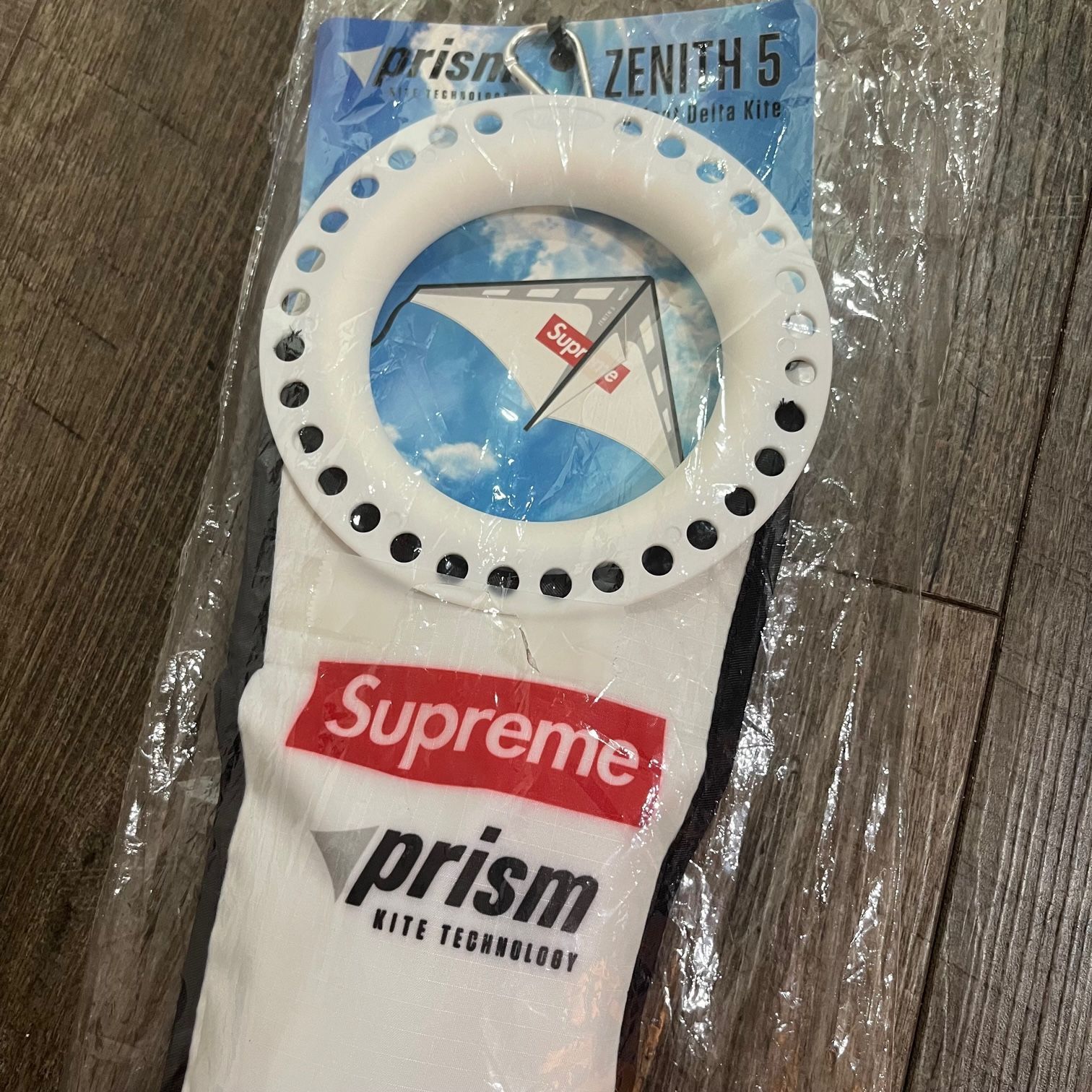 国内正規 新品 SUPREME 21SS Prism Zenith 5 Kite 凧 カイト