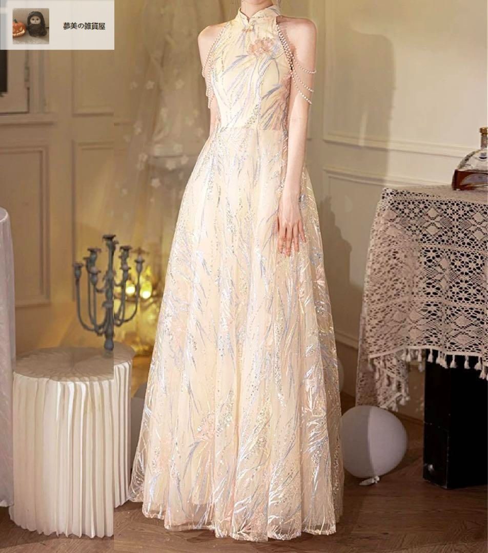 レディースファッション オシャレなデザインのビジューにスパンコール付き