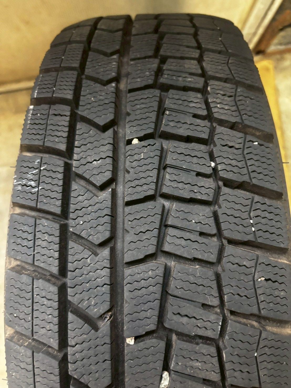 スタッドレスタイヤ