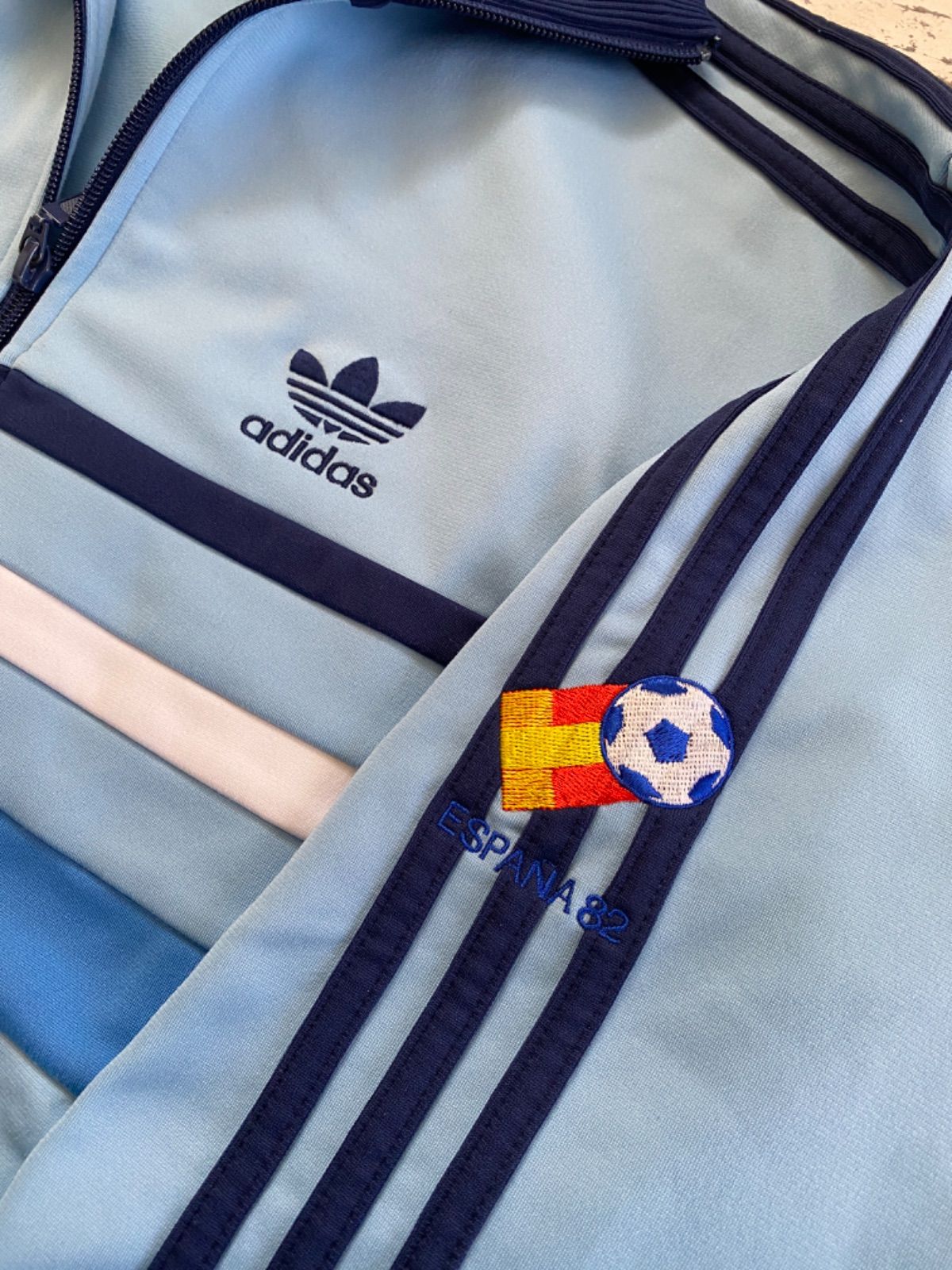 希少 ヴィンテージ adidas トラックジャケット 1982 FIFA