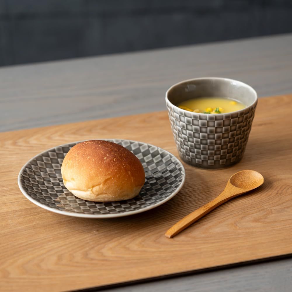 輪島塗名工「井波唯志」海華文 花器 蒔絵 沈金 黒塗 木製漆塗 花入