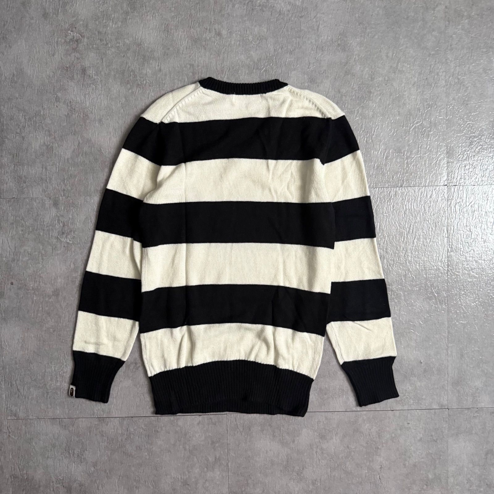 y□アベイシングエイプ⁄A BATHING APE Vネック ニット ABathingApe 