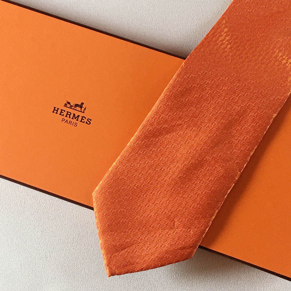 美品 エルメス HERMES ネクタイ シルク100% フランス製 オレンジ