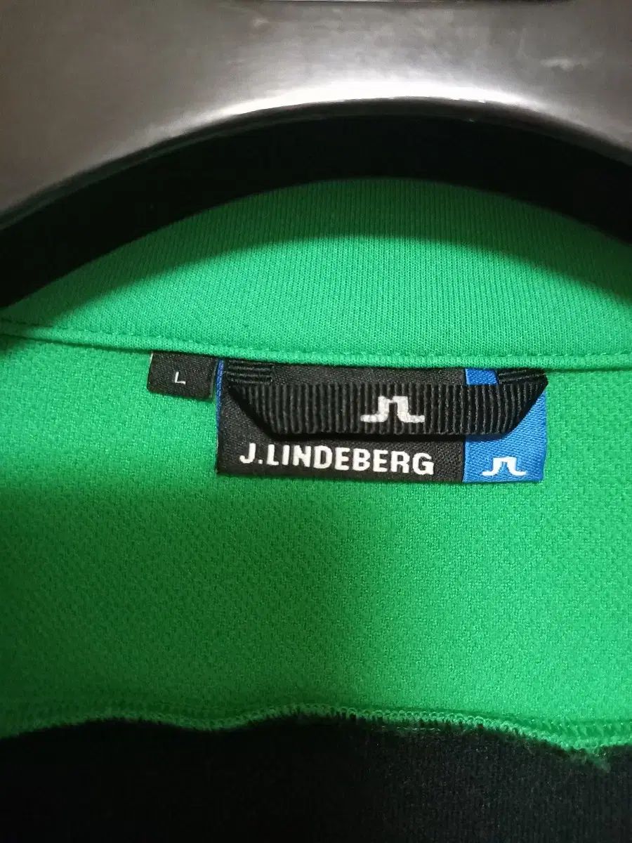 ジップアップ
