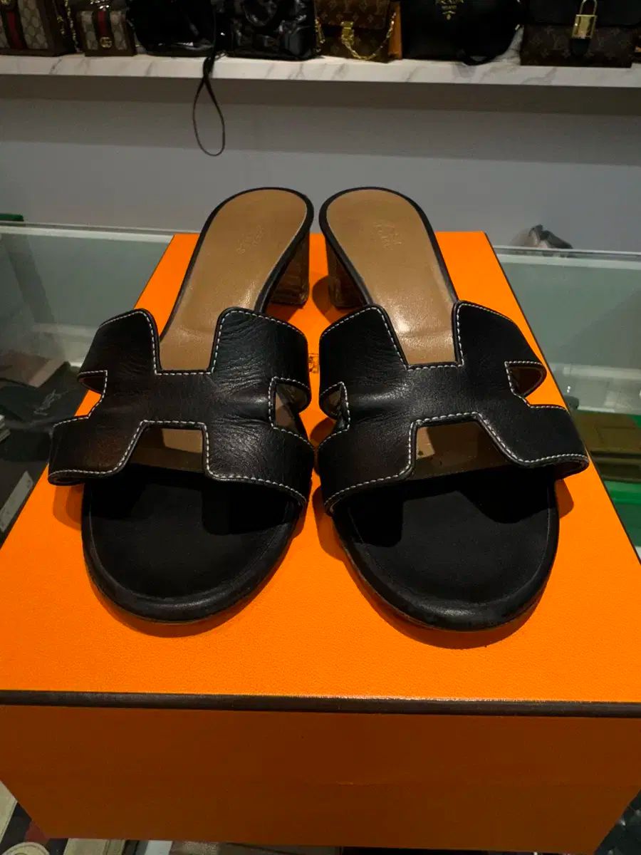 36 5 ） HERMES(エルメス) オアジス 黒 サンダル スリッパ