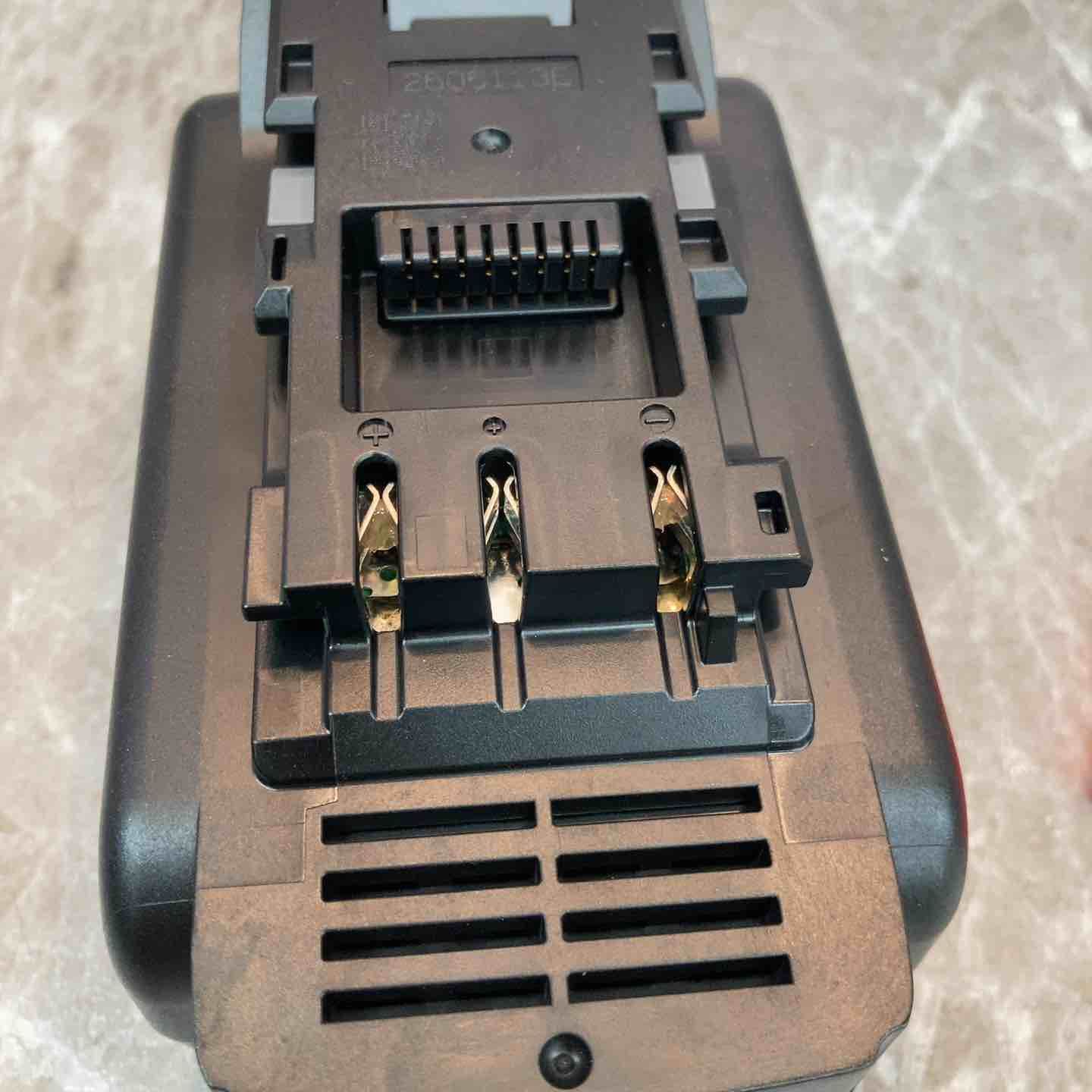 リチウムイオンバッテリー