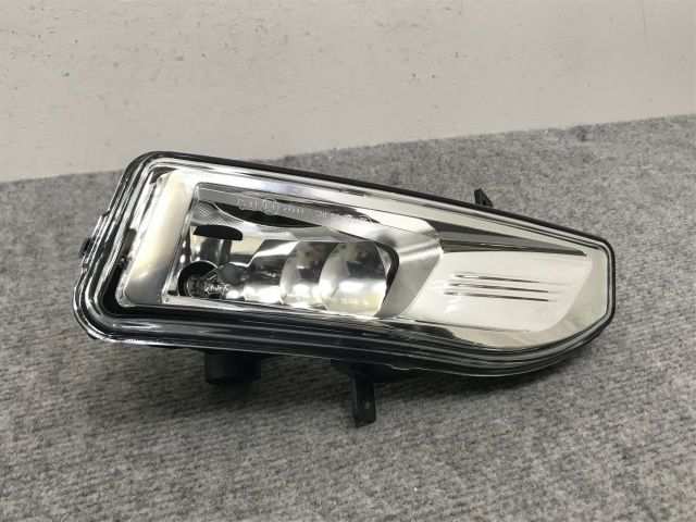 良品】日産 セレナ ノート リーフ エクストレイル C27 E12 ZE1 T32 右