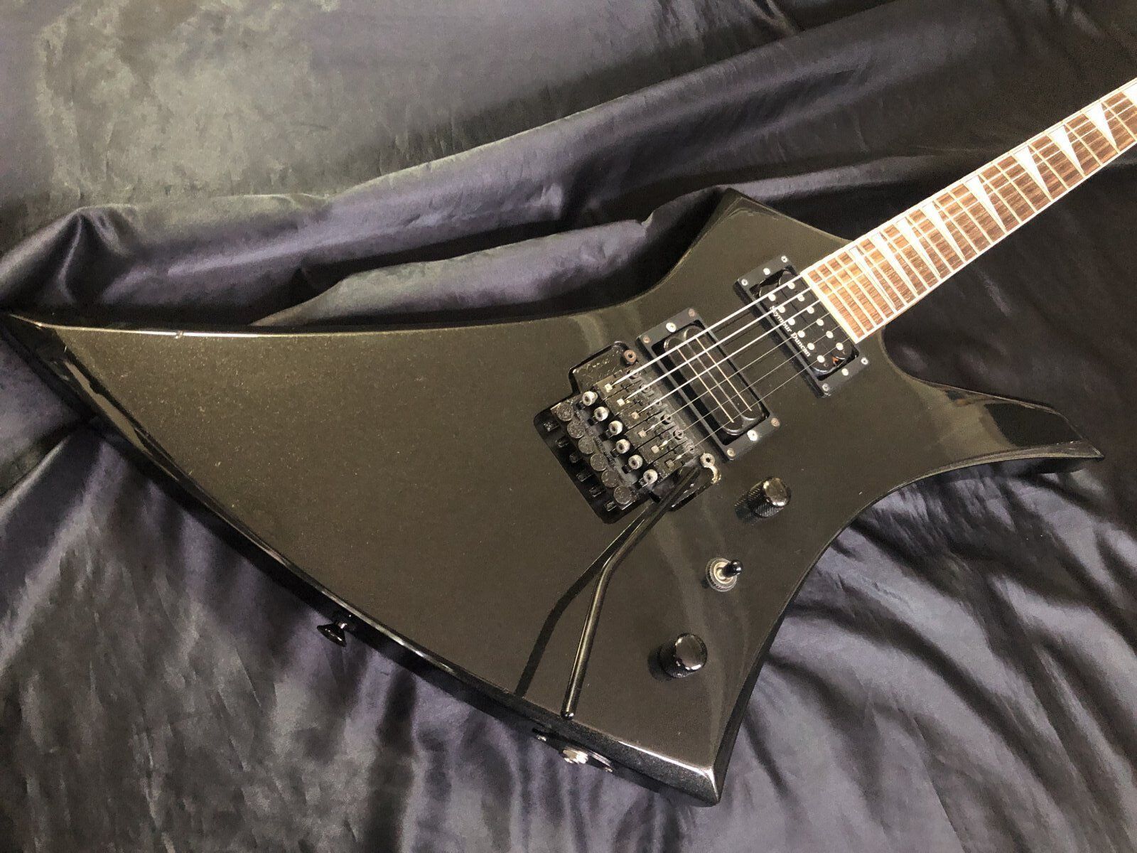 Grover Jackson / KE.P-75 Kelly Grover Jackson グローバージャクソン