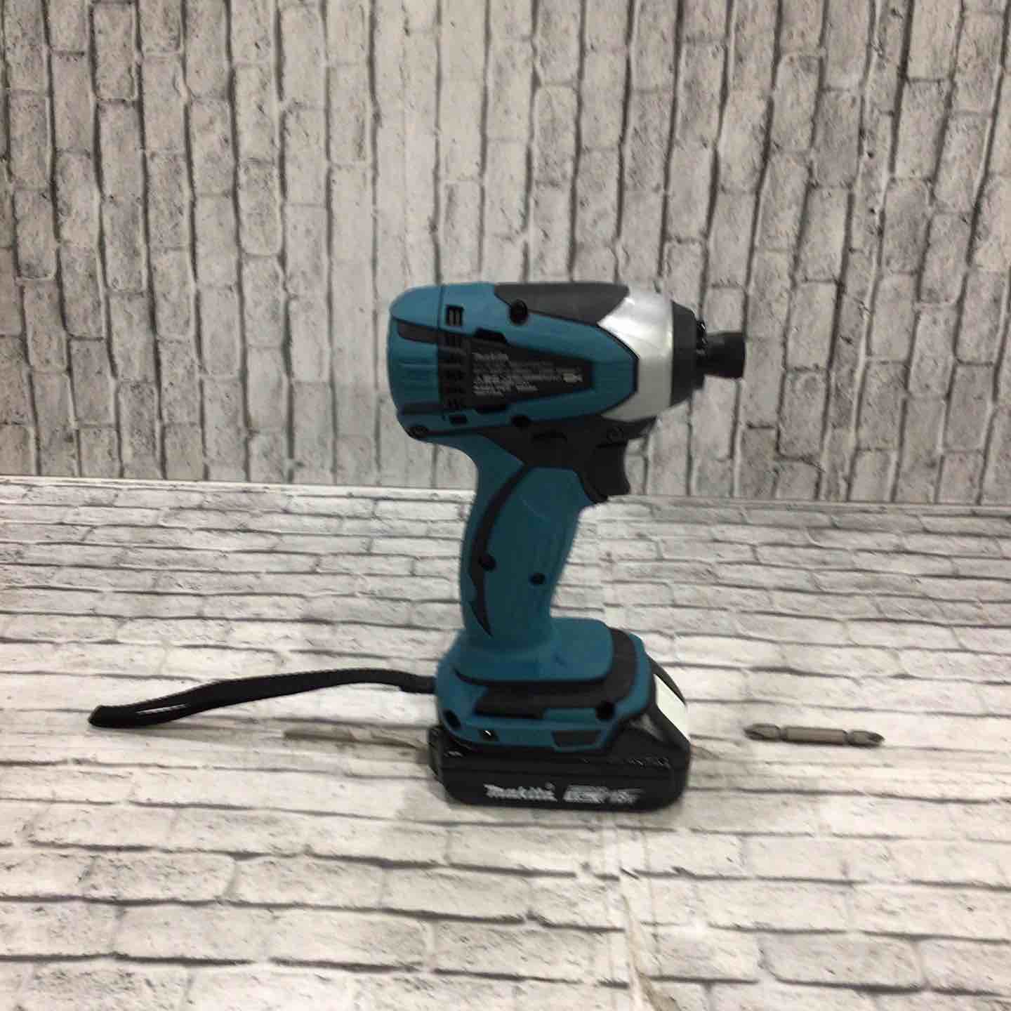 コードレスインパクトドライバ