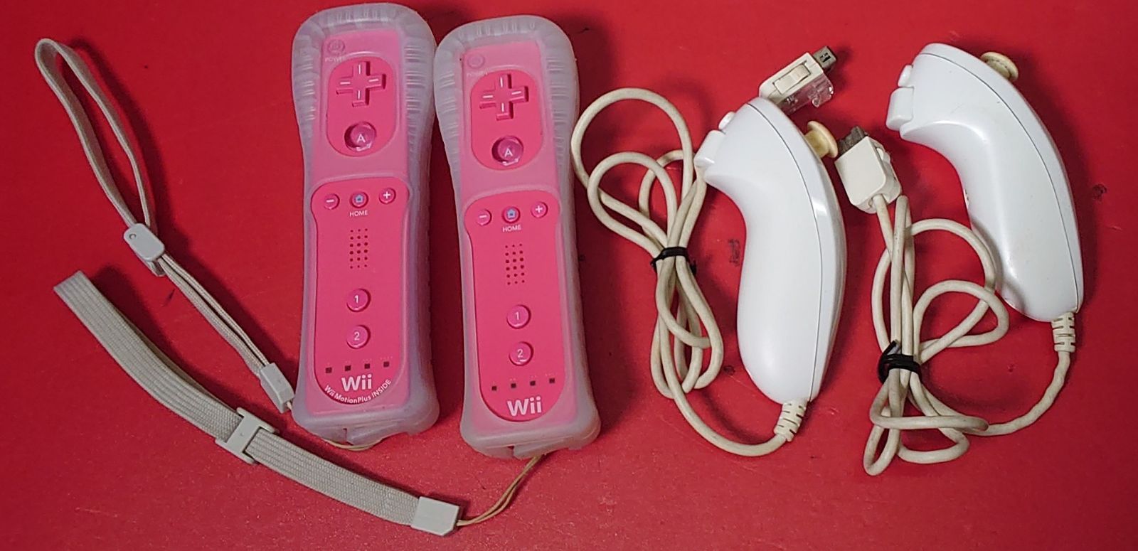 □Wiiリモコンプラス(ピンク) ヌンチャク付き 2本 Wiiハード