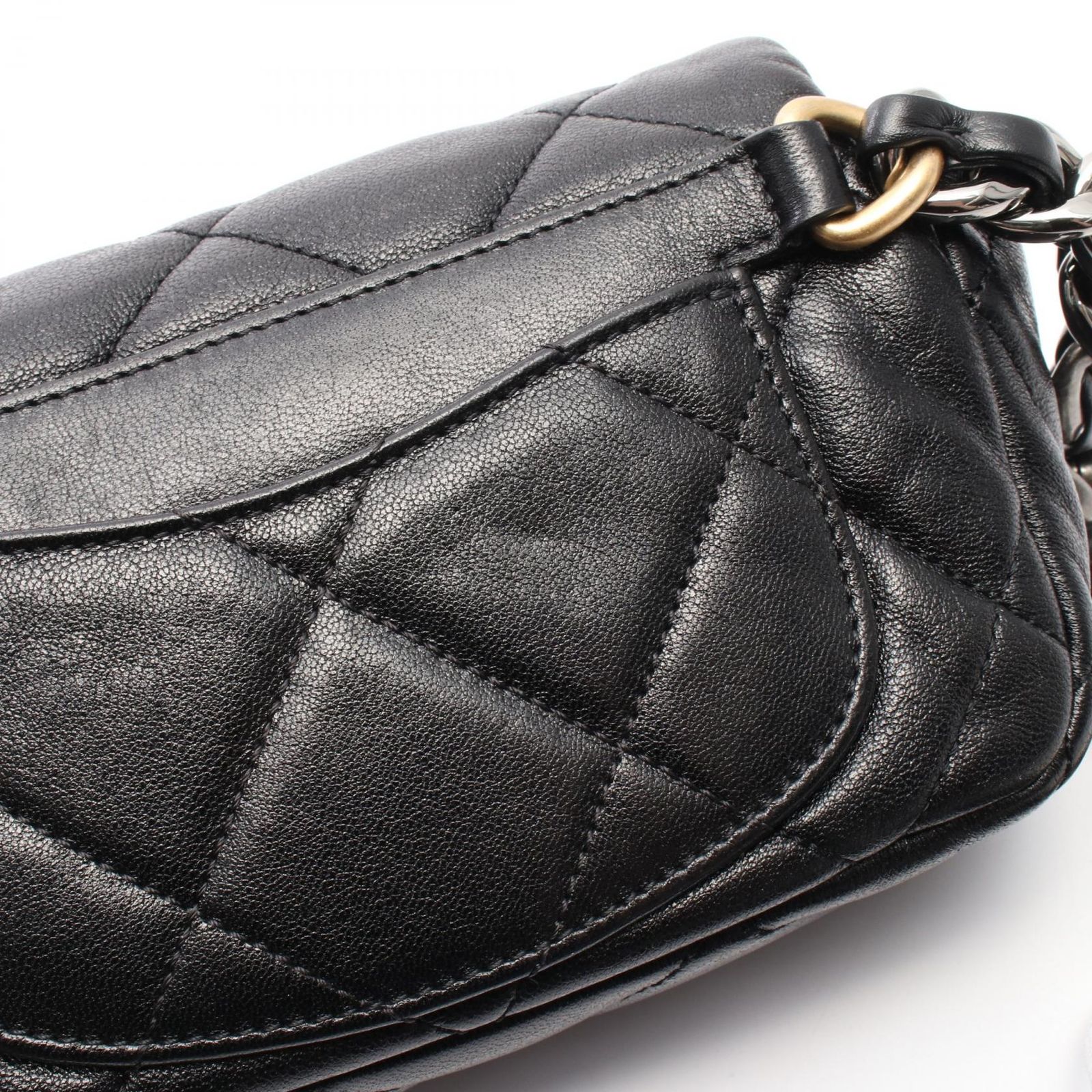 CHANEL シャネル CHANEL19 マトラッセ ウエストバッグ - メルカリ