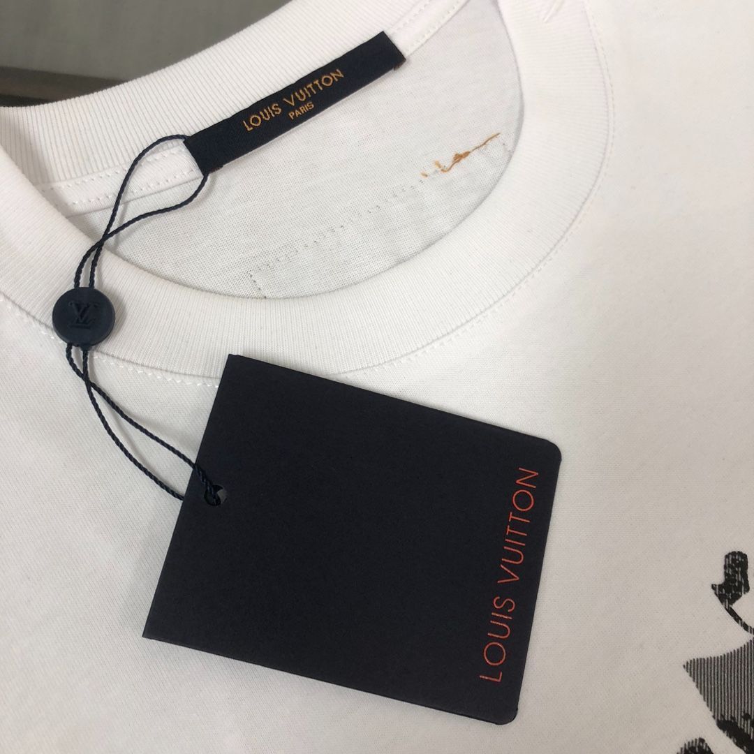 ヴィトン♡ ロゴプリント 半袖今日限定セール 本日限定特価】Louis Vuitton 春夏 ロゴプリントTシャツ [本日