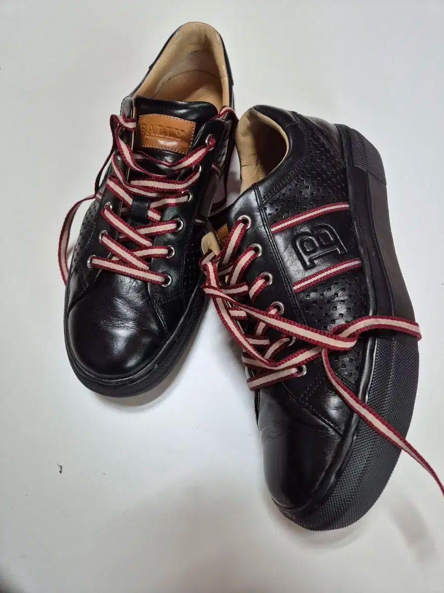 【雷市場（ポンジャン）商品韓国直送】 BALLY(バリー) スニーカーズ 8 サイズ