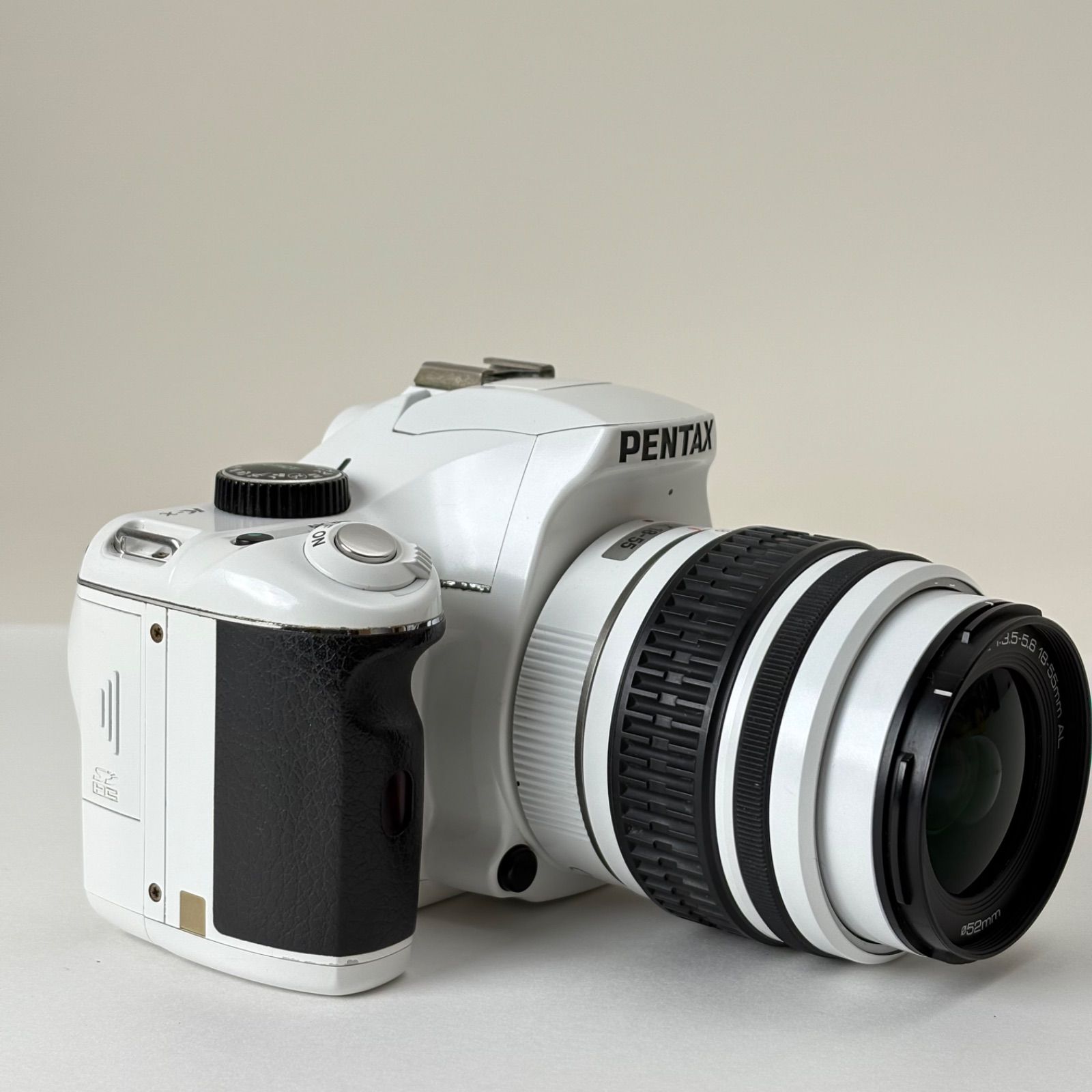 PENTAX K-x 18-55mm 標準レンズセット 白 070 - メルカリ