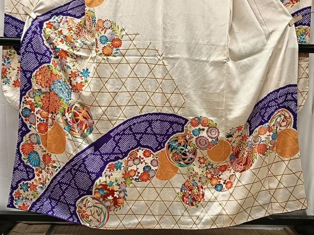 豪華振袖　駒刺繍　絞り　花筏文　正絹　逸品 豪華振袖 駒刺繍 絞り 花筏文 正絹 逸品