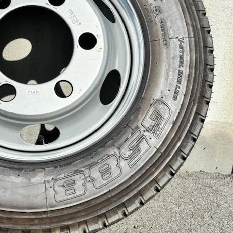 w999 225/80r17.5 ６本セット 2024年製】ブリヂストン V-STEEL STUDLESS W999 225/80R17.5 6本セット