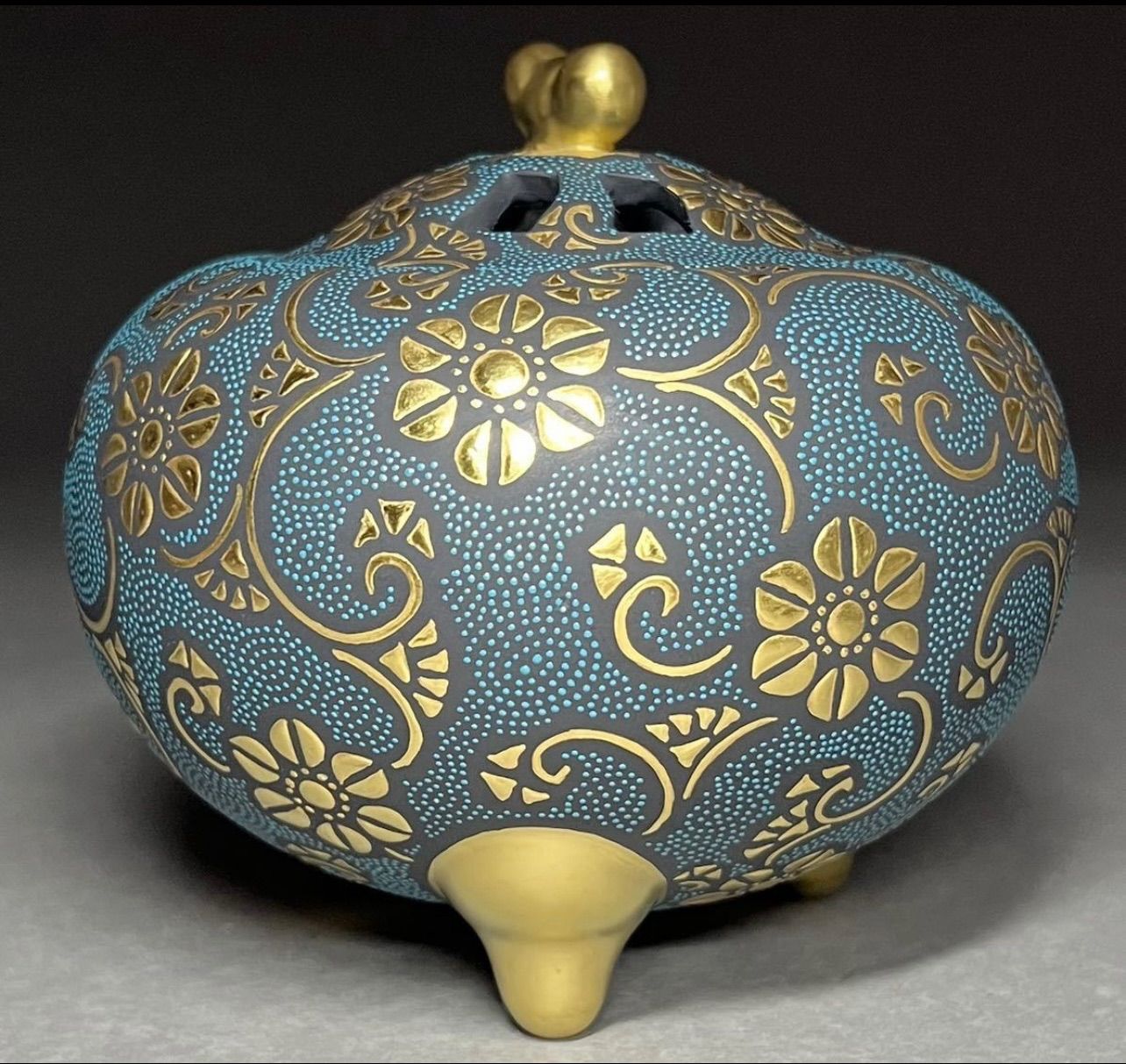 香炉 九谷焼 三代仲田錦玉 青粒 盛金 金襴手 香道具 共箱/布 - メルカリ