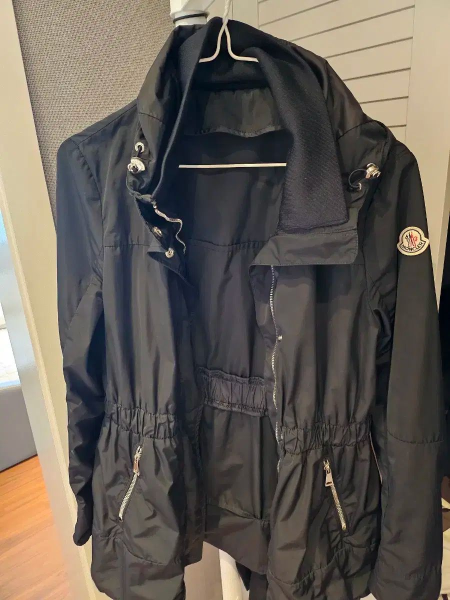 MONCLER モンクレール ウィンドブレーカー 女性用本物 1