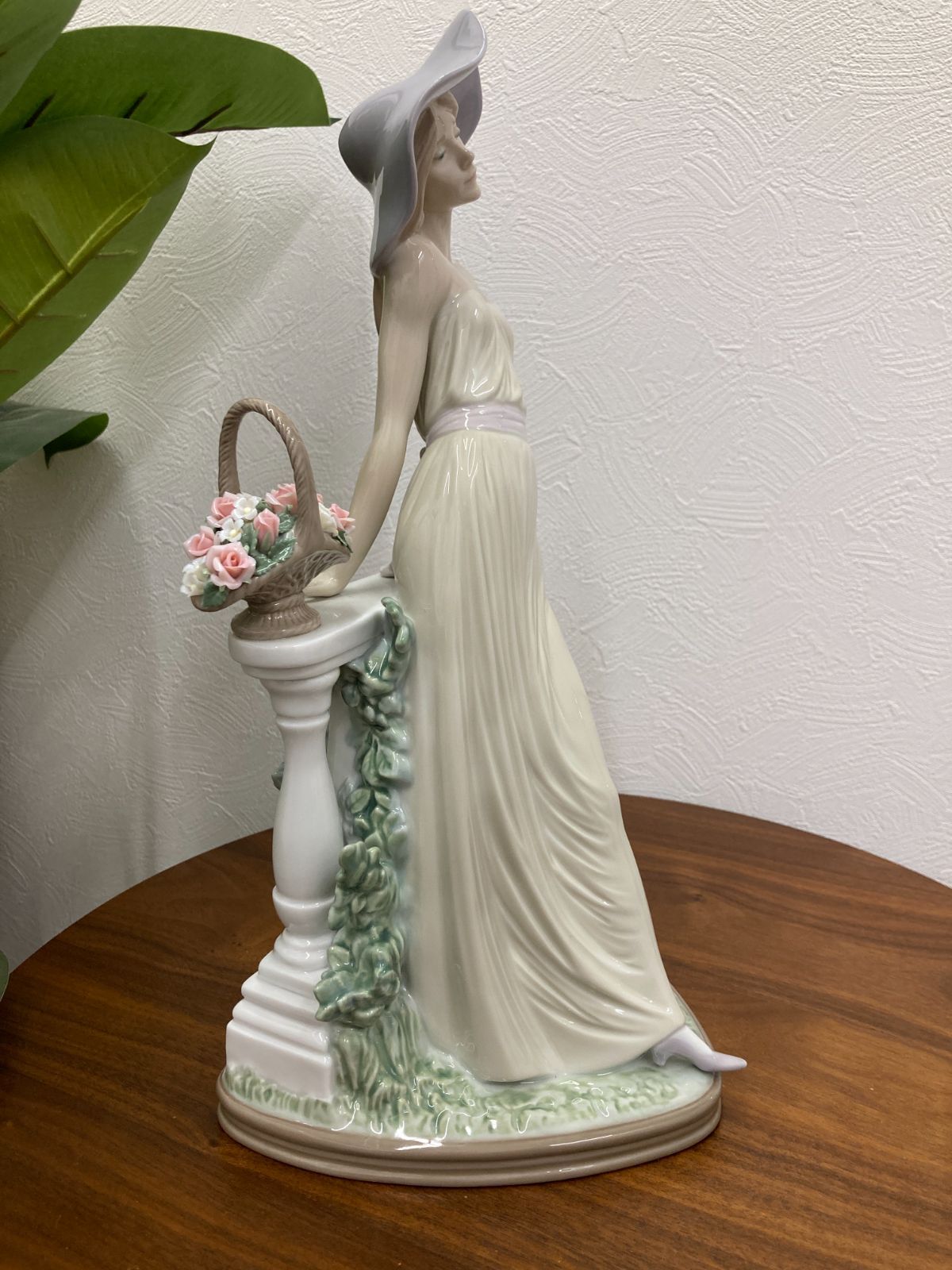⭐️美品・希少⭐️リヤドロLLADRO 「門出の日」　陶器人形置物　アンティーク 陶器製人形！LLADRO(リヤドロ)希少アイテム続々入荷致しました