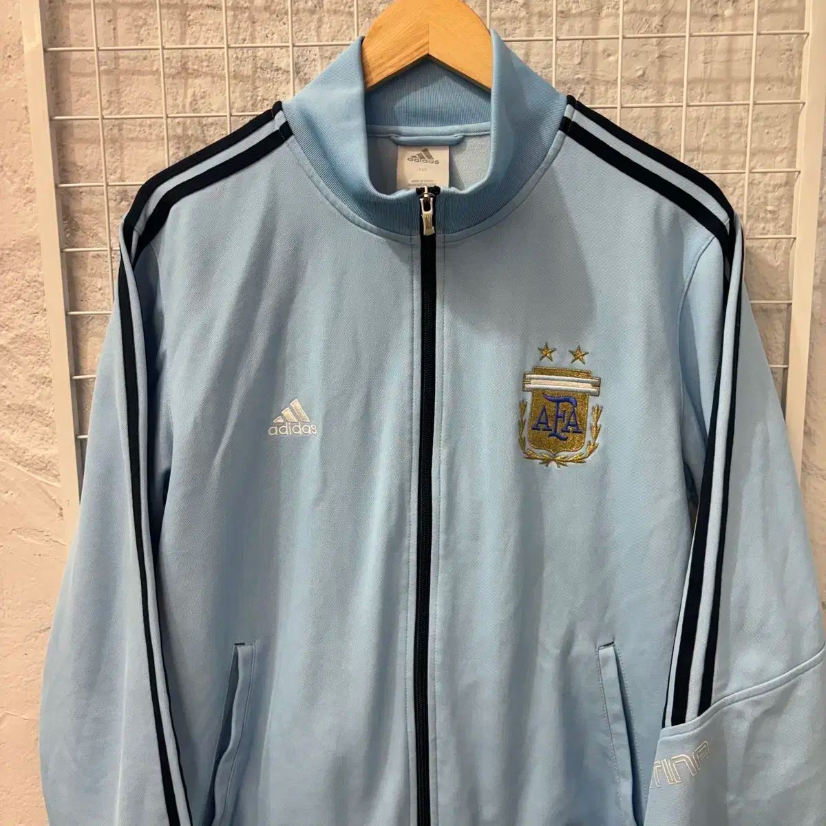 貴重別注 adidasアディダス アルゼンチンカラー ジャージパーカ eep84-25s3_1.jpg