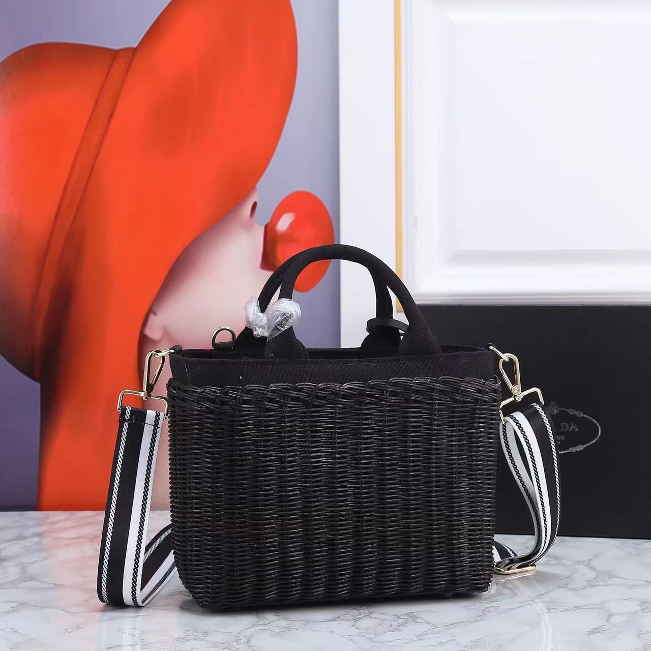 PRADA ブラック かごバッグ PRADA かごバッグ ベージュ/ブラック - メルカリ