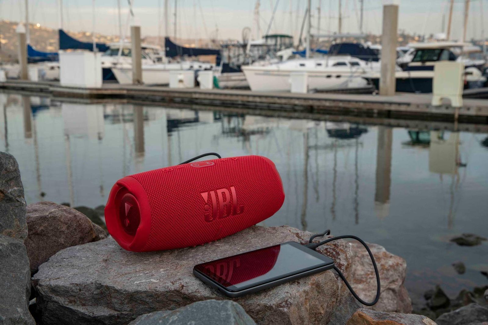 JBL CHARGE5 Bluetoothスピーカー 2ウェイ・スピーカー構成/USB