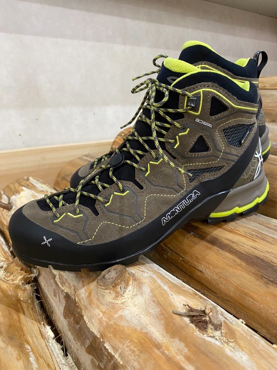 モンチュラ 登山靴 2回登山にて使用