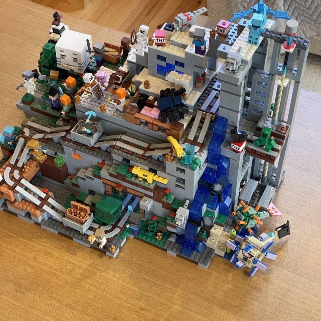 レゴ マインクラフト 洞窟 レゴ マインクラフト山の洞窟・豪華版 3,000 