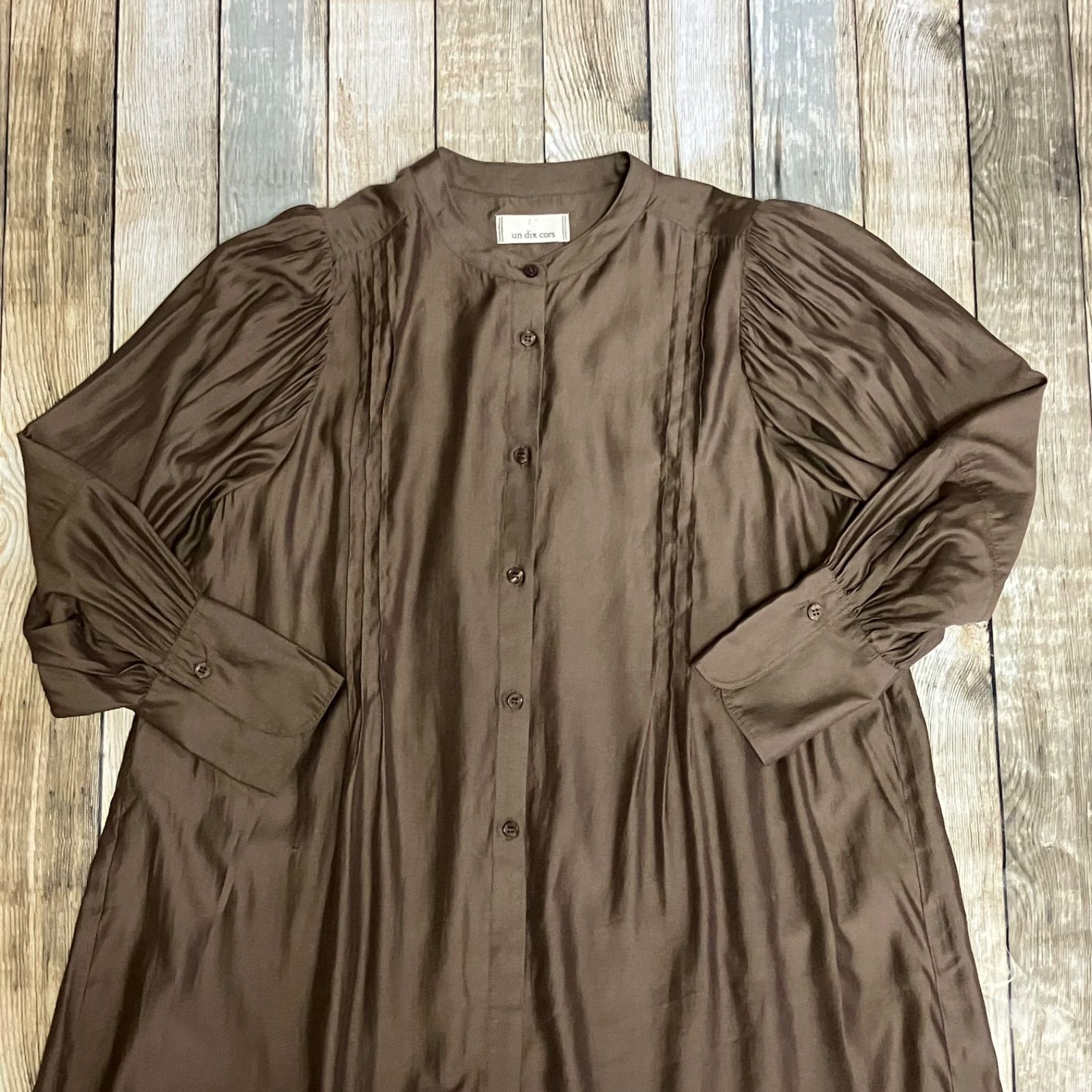 美品】un dix cors/アンディコール バックタックボリュームシャツ 
