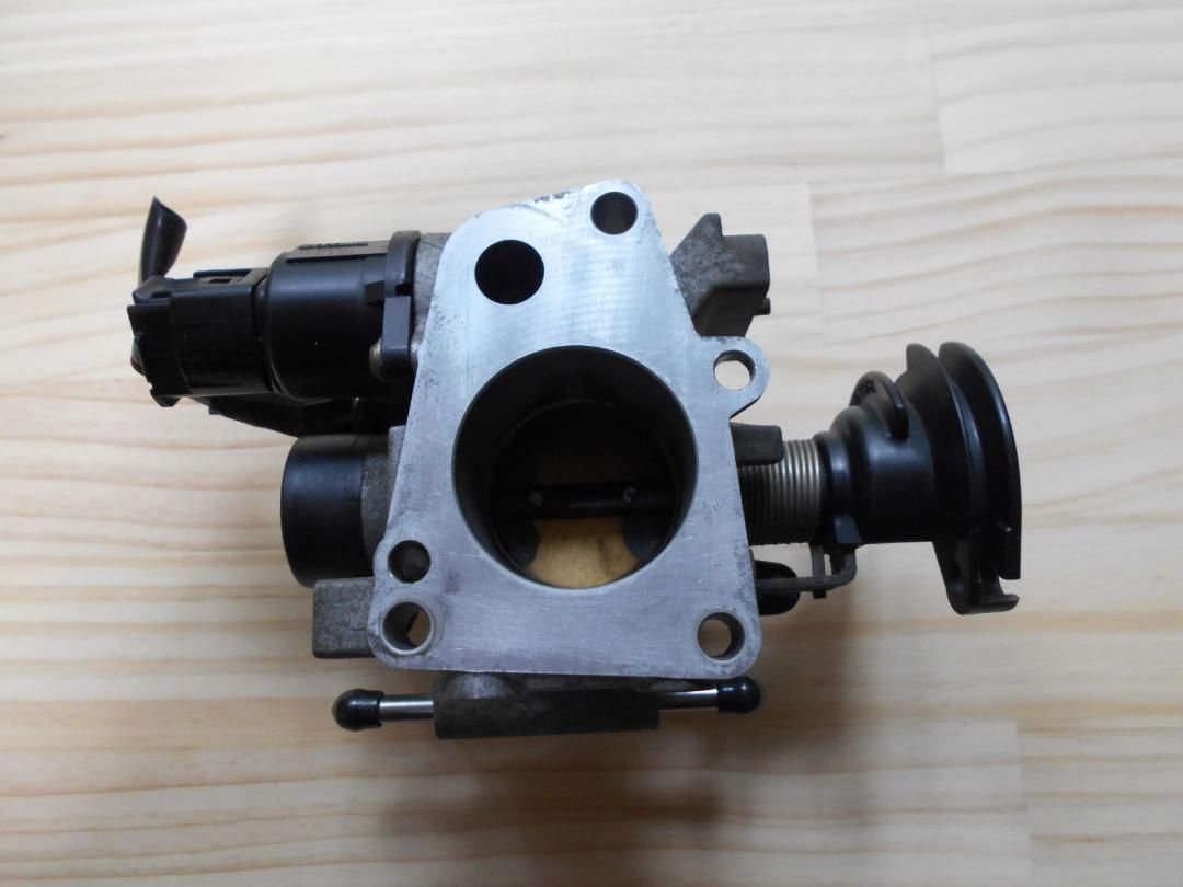 ハイゼット系　アトレーワゴン　KF-VE　KF-DETエンジン　メカ式スロットル　スロットルスペーサー　ダイハツ アトレーワゴン KF-VE ハイゼット系 人気定番，大人気 （メカ式 ダイハツ・EF型エンジン