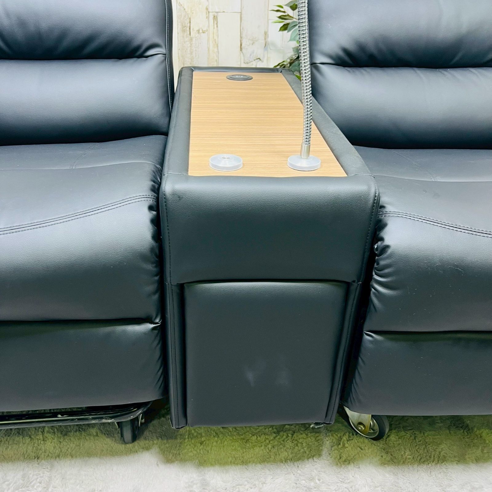 電動リクライニングソファ UM01