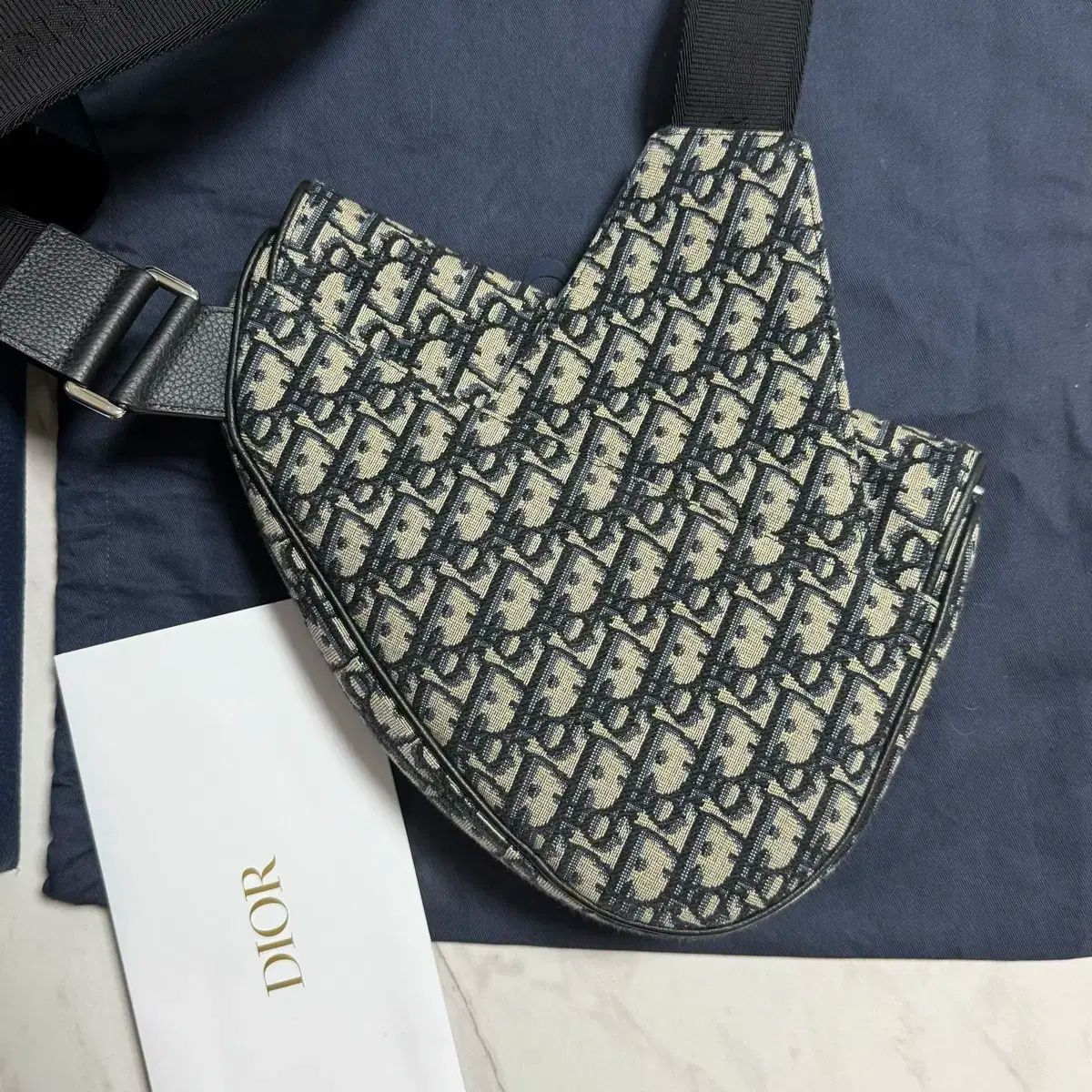 Dior(ディオール) オブリーク サドルバッグ （ 430 1万ウォン