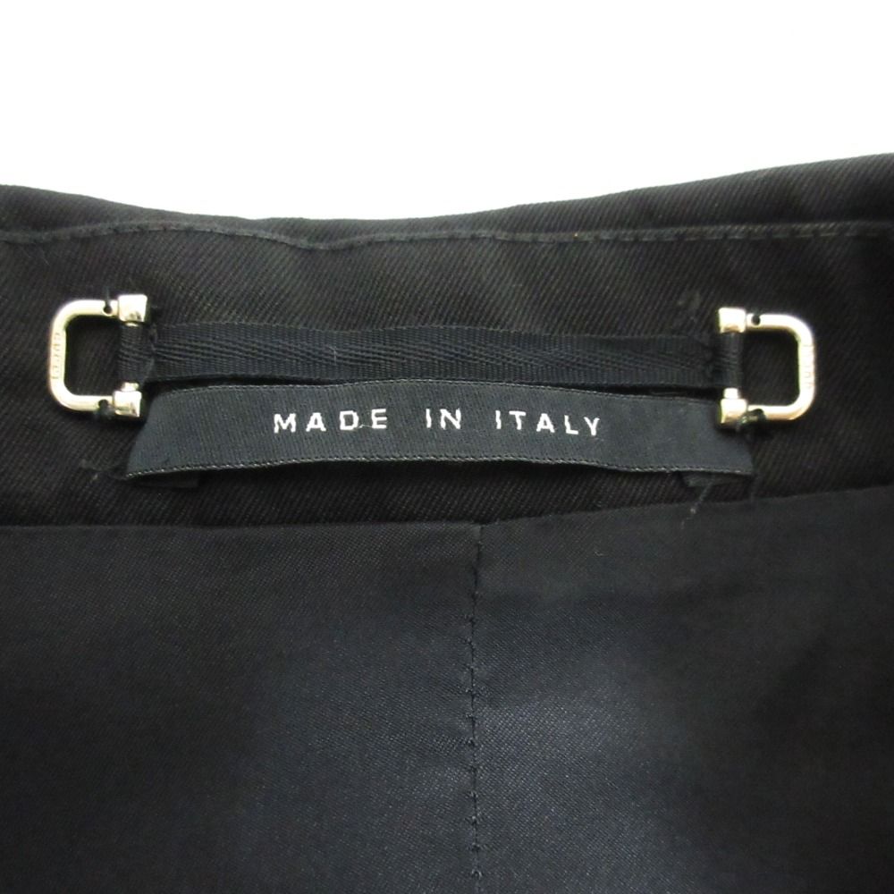 シングルスーツ