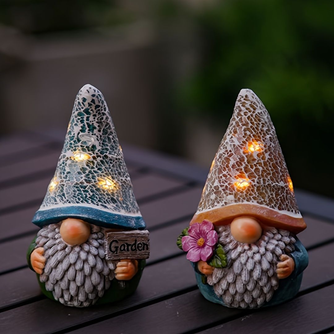 看板を持っている小人