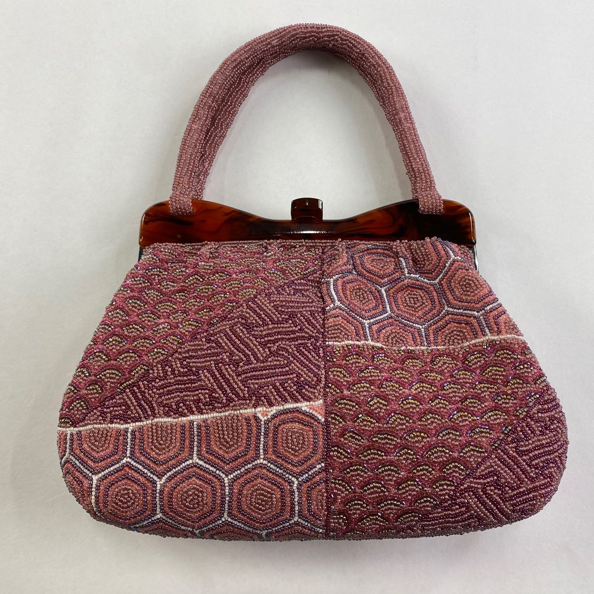 和装バッグ 秀品 ビーズバッグ フォーマル 青海波 亀甲 赤紫 ビーズ 和装小物