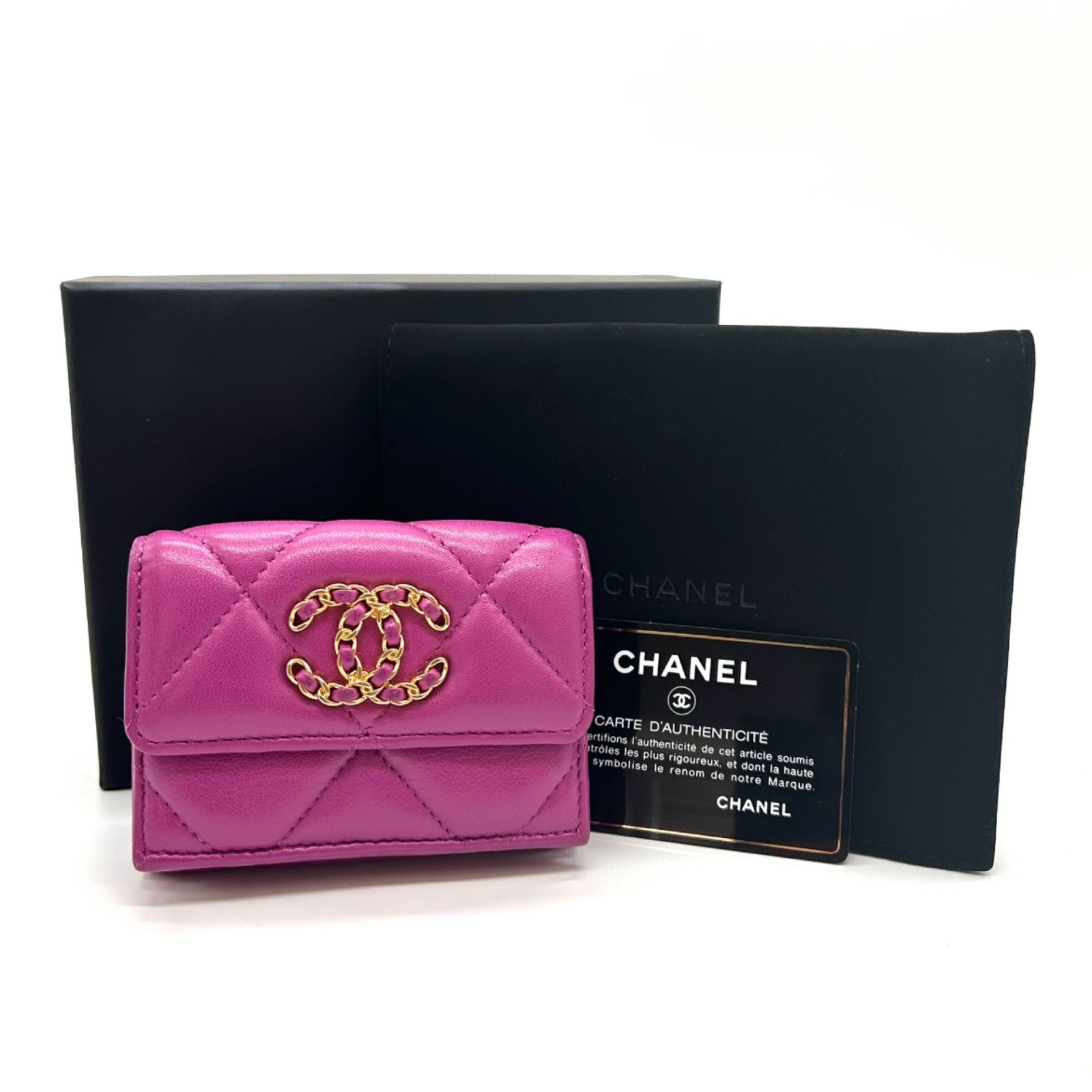 CHANEL シャネル19 スモール フラップウォレット 財布 三つ折り