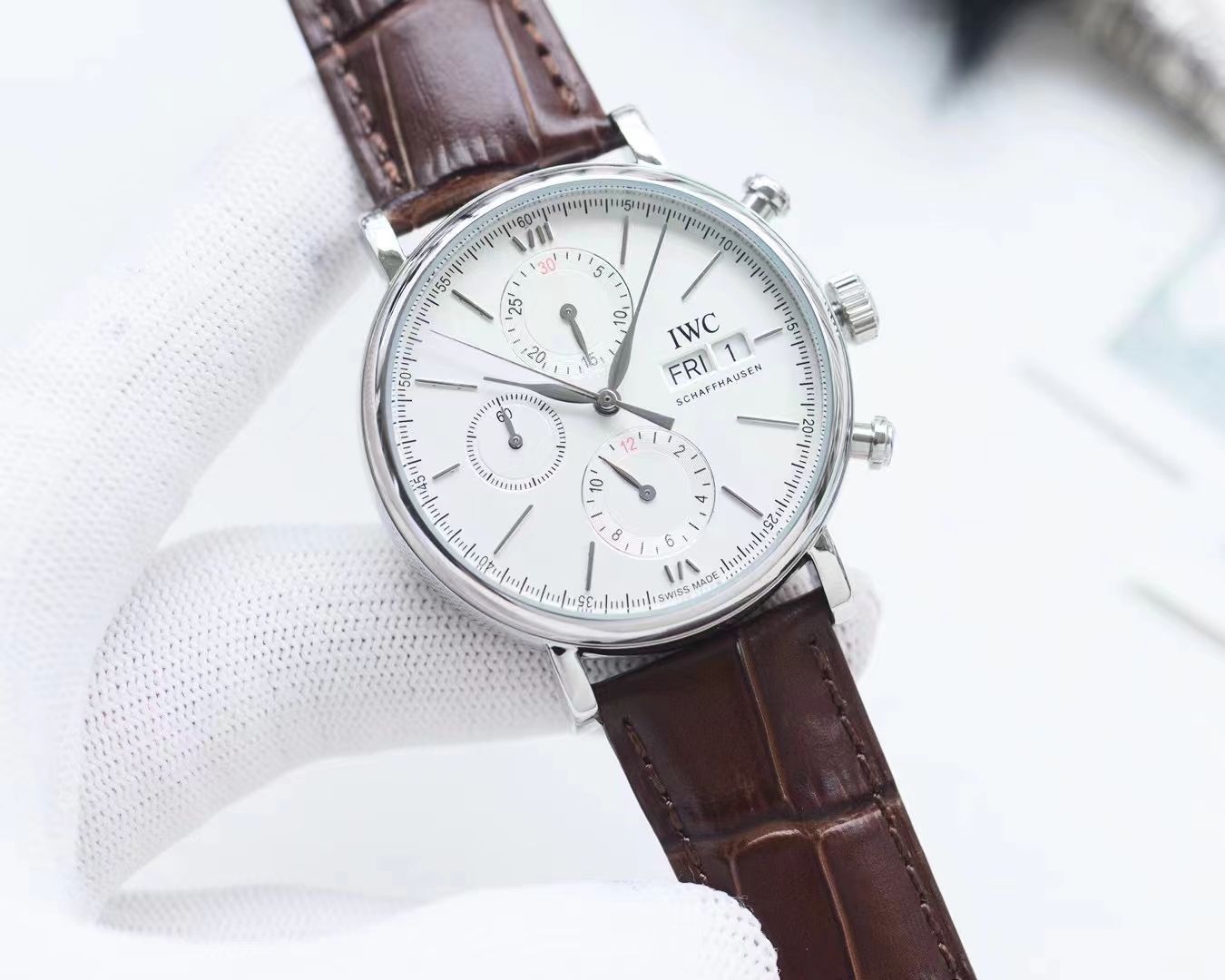 [IWC] メンズ自動巻き腕時計 - 専用ケース・カード・袋付き