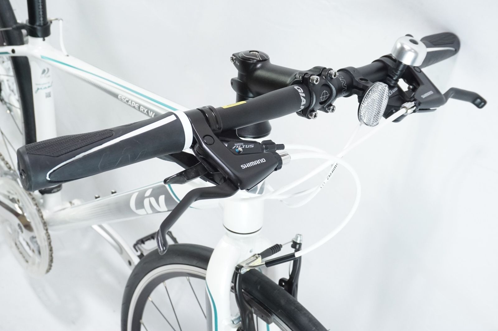 ジャイアント LIV