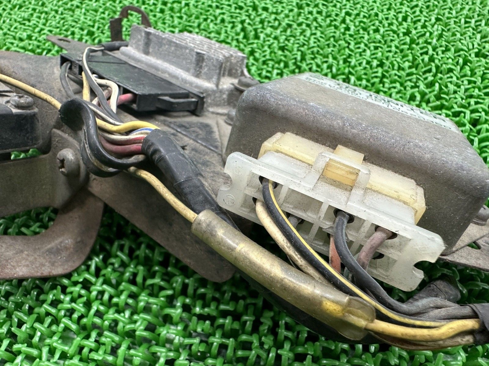 GSX250E イグナイター スズキ 純正 中古 バイク 部品 GS25X BB1205