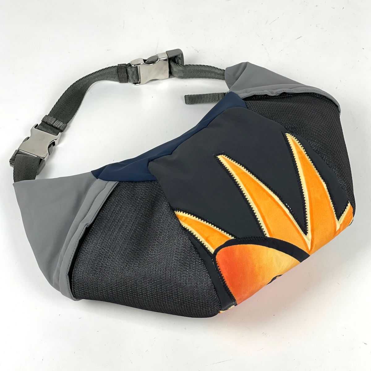 Prada Sport ショルダーバッグ PRADA SPORTS(プラダスポーツ) ショルダーバッグ グレー｜【公式