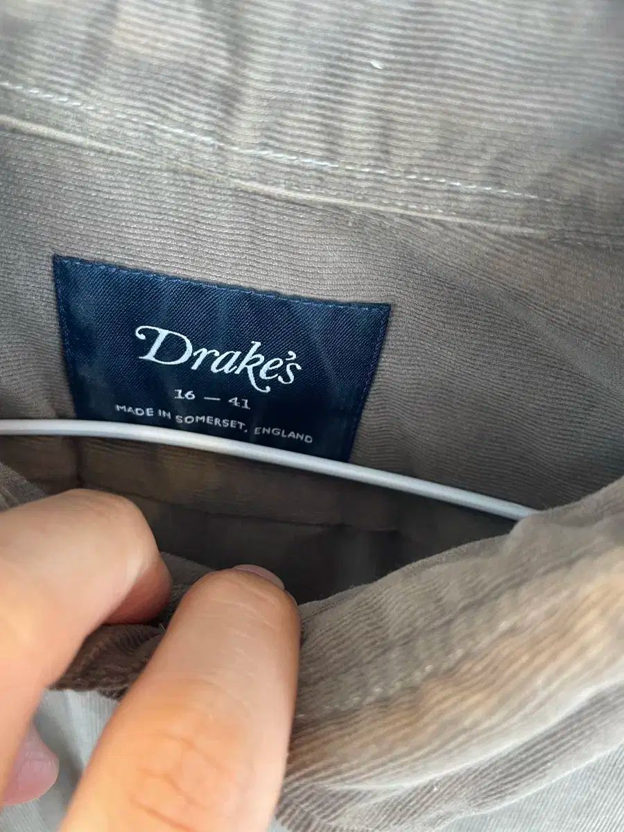 Drakes ドレイクス オーバーシャツ コーデュロイ ブラウン Drake's】アップデートされたオーバーシャツをご紹介