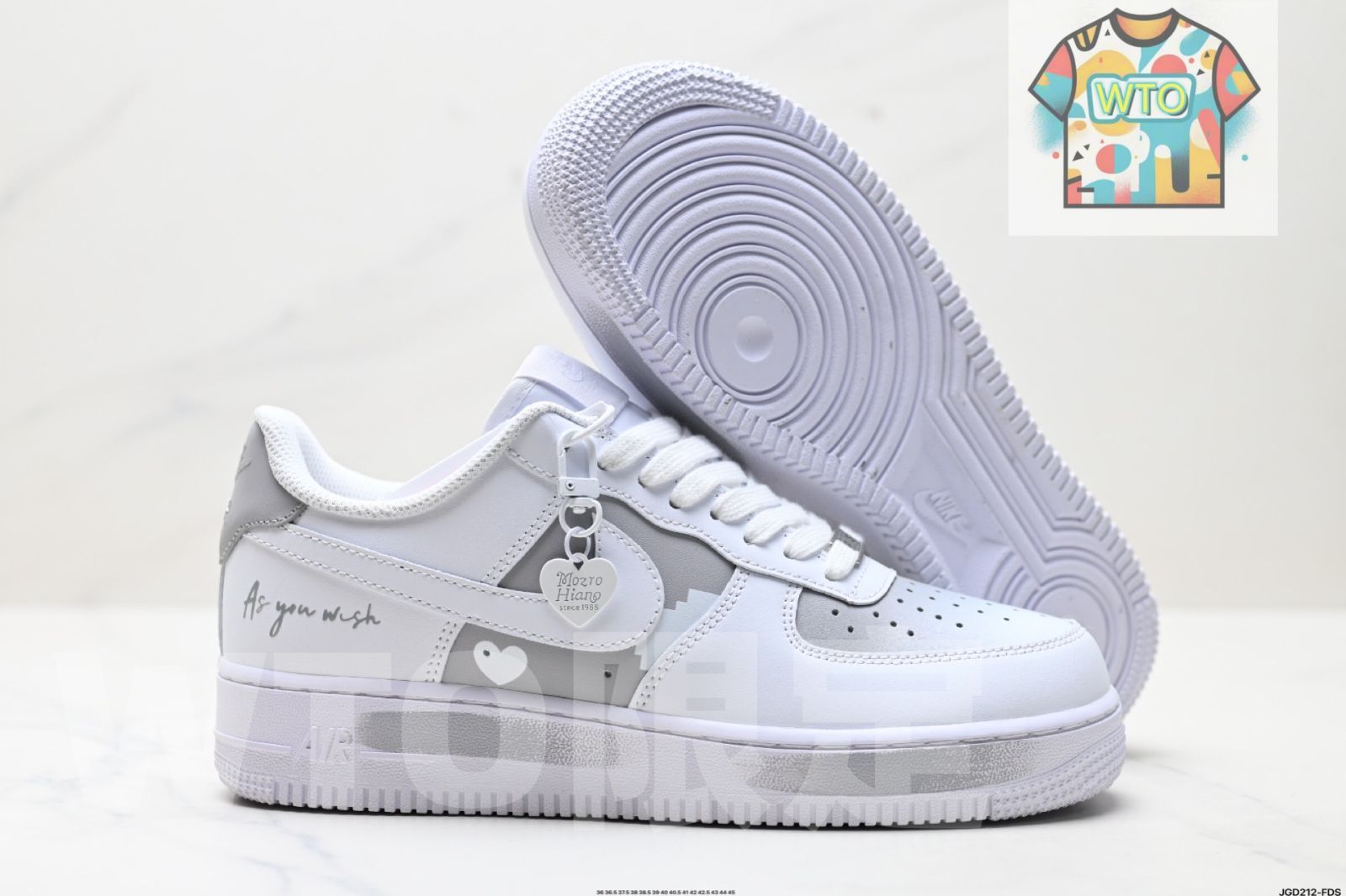 NIKE AIR FORCE 1 '07 LV8 / ナイキ エア フォース 1 '07 LV8