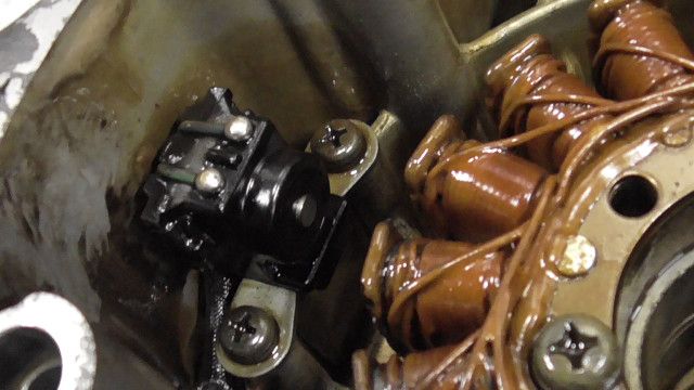 ドラッグスター250 VG05J-005xxx の ジェネレーター 1758677016 BRIGHTFACE_UK